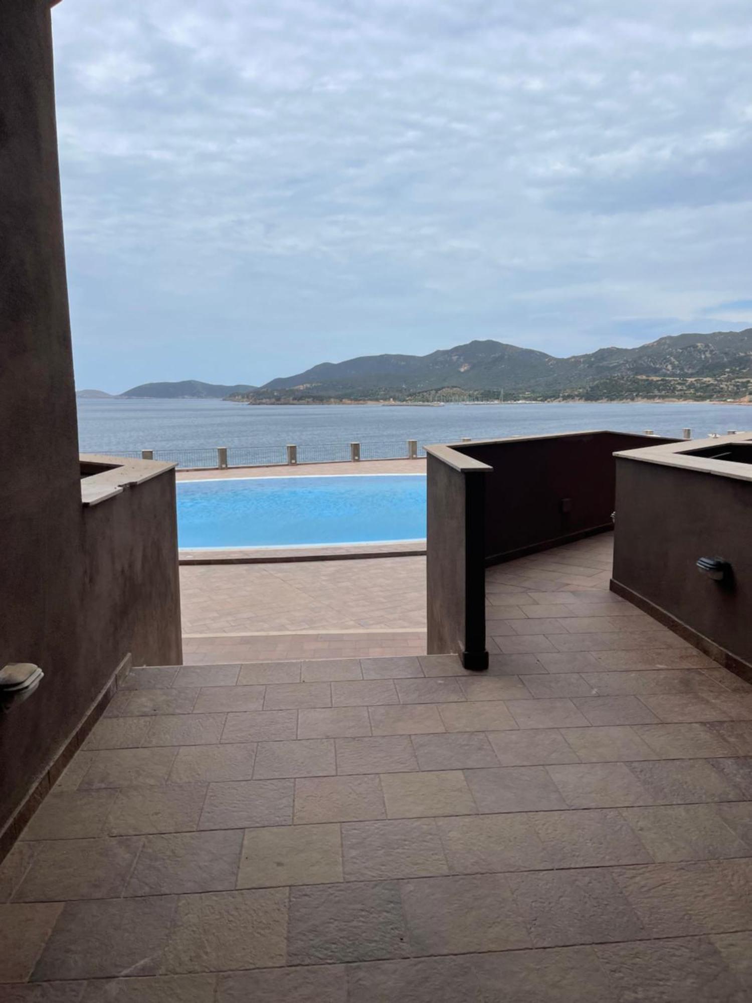 Gli Appartamenti Di Francuzzo Teulada Bagian luar foto
