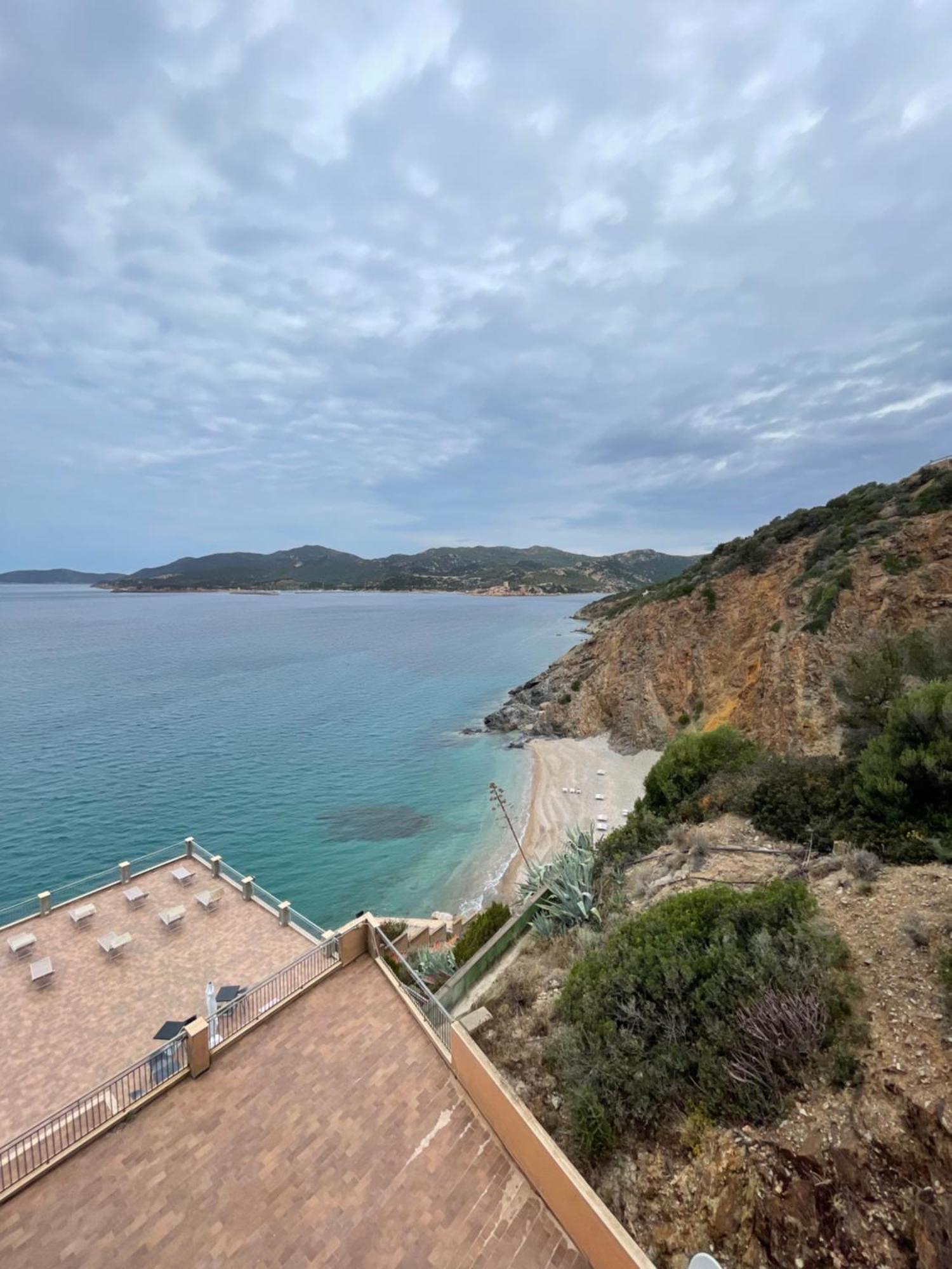 Gli Appartamenti Di Francuzzo Teulada Bagian luar foto