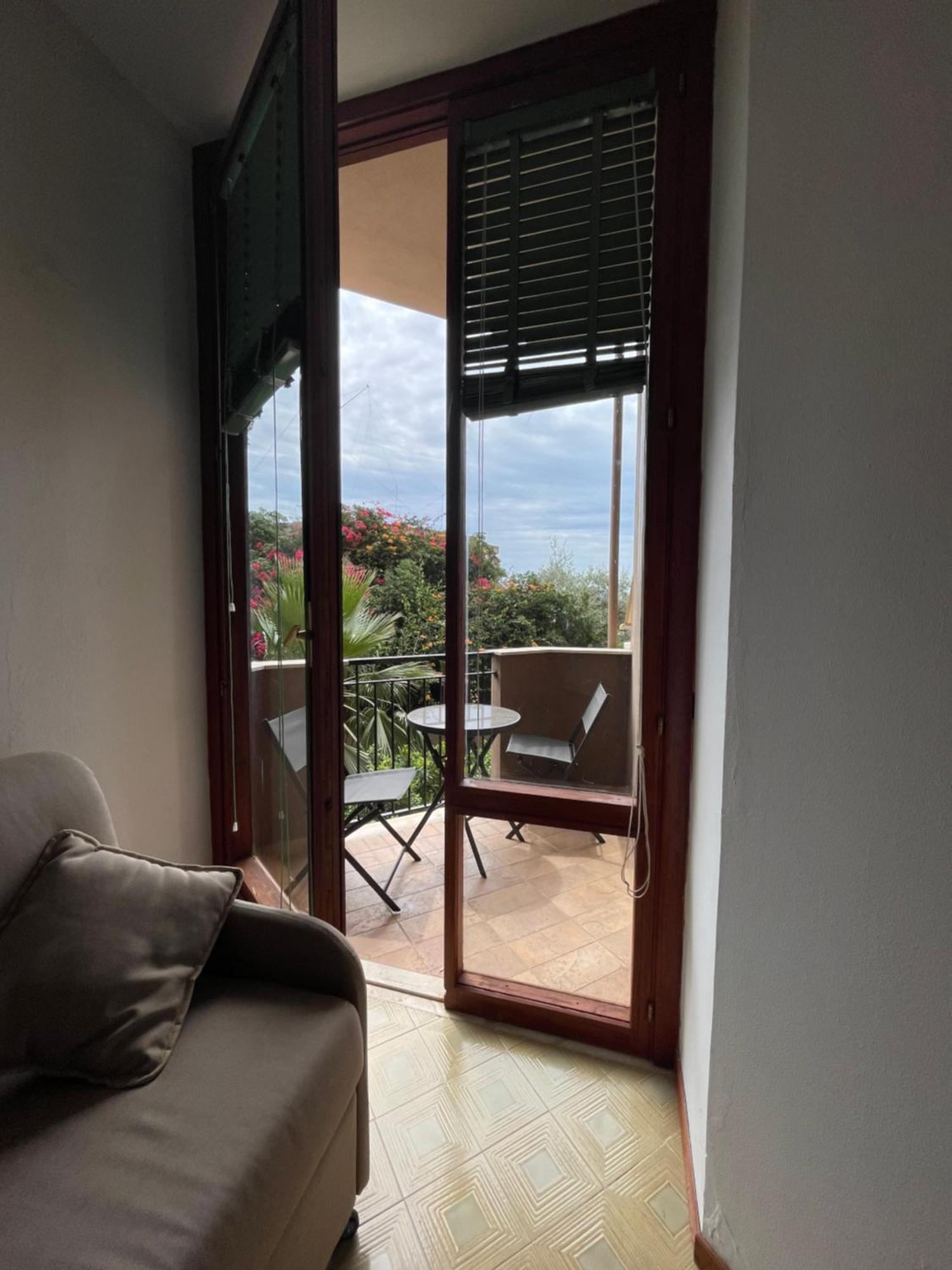 Gli Appartamenti Di Francuzzo Teulada Ruang foto